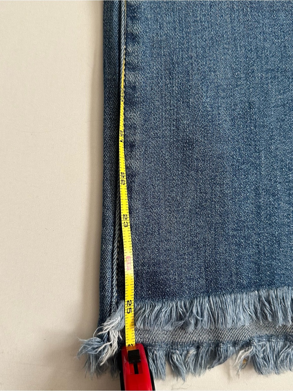 Risen Jeans Cropped Frayed Jeans Size 31 - Picture 5 of 6